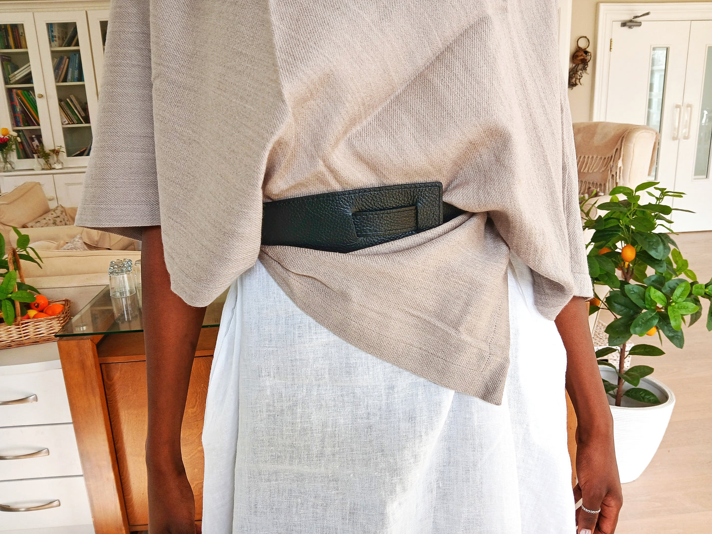 CECILE WANG Turni-in Genuine Italian Leather Belt Colour Black One Size