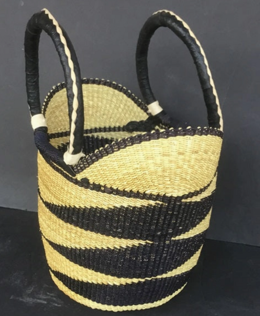 THE AFRICAN HOME GOODS Yikene Medium U-Shopper Ghana Bolga Basket 13-14" Across - Black