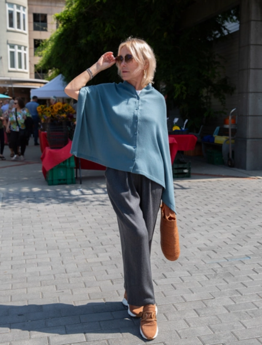 VIKOLINO Merino Wool Stylish Poncho Colour Blue / Teal