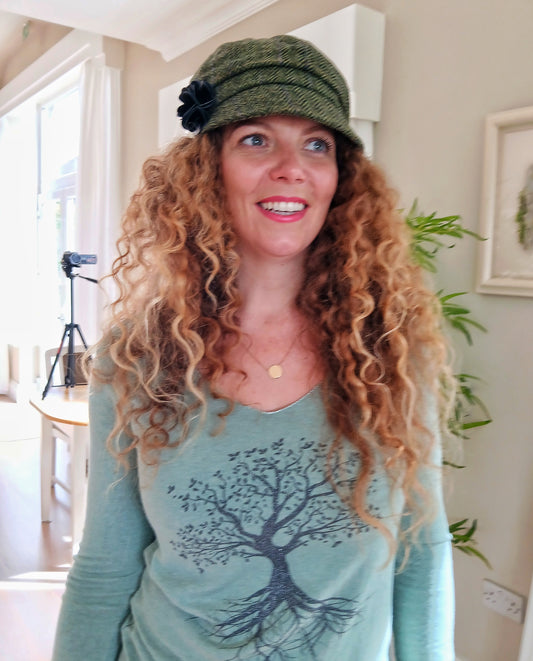 IRISH MUCROS WEAVERS Ladies 100% Wool Newsboy Cap 51 Colour Multi Irish Tweed Green