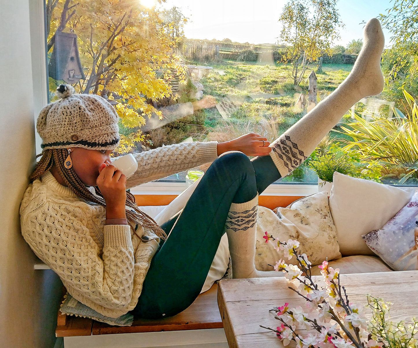 SILK ROAD BAZAAR Mongolian Sheep's Wool Thigh-High Socks - Light -White  Adult