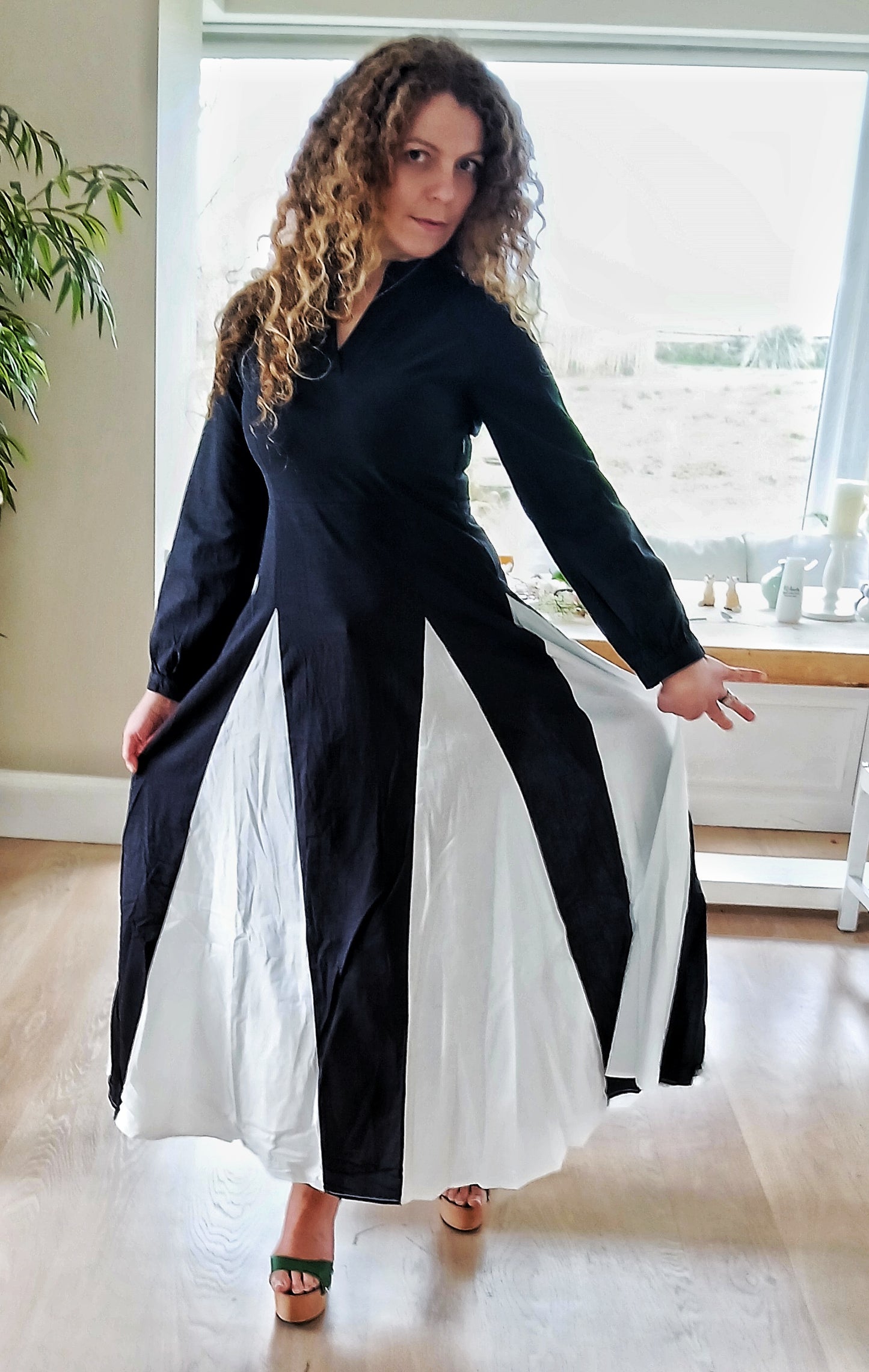 A Sweet Magic Moda Complementos Posh Black and White long Elegant Dress