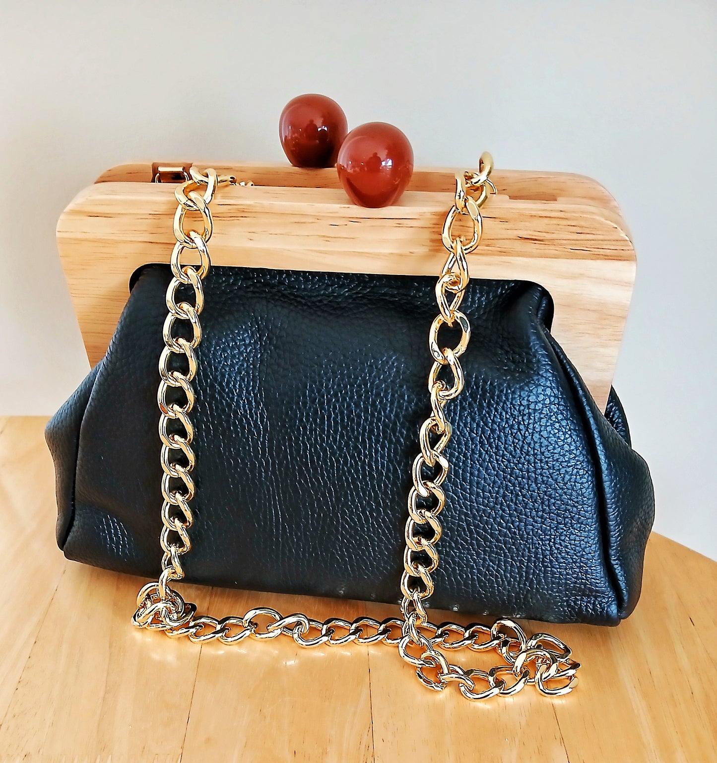 CHENSON & GORETT Women's Black  Italian Leather Clutch Purse Bag with Click Closure in Wood