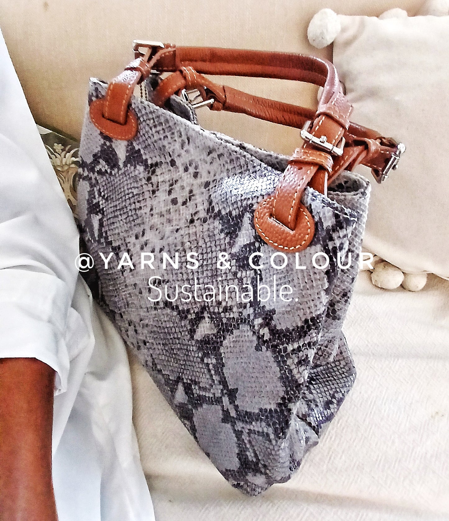 Godeberta Beautiful Women's Tote Bag. 100% Real Italian Genuine Leather. Python Skin Style Black & Grey Bag. Tan Straps