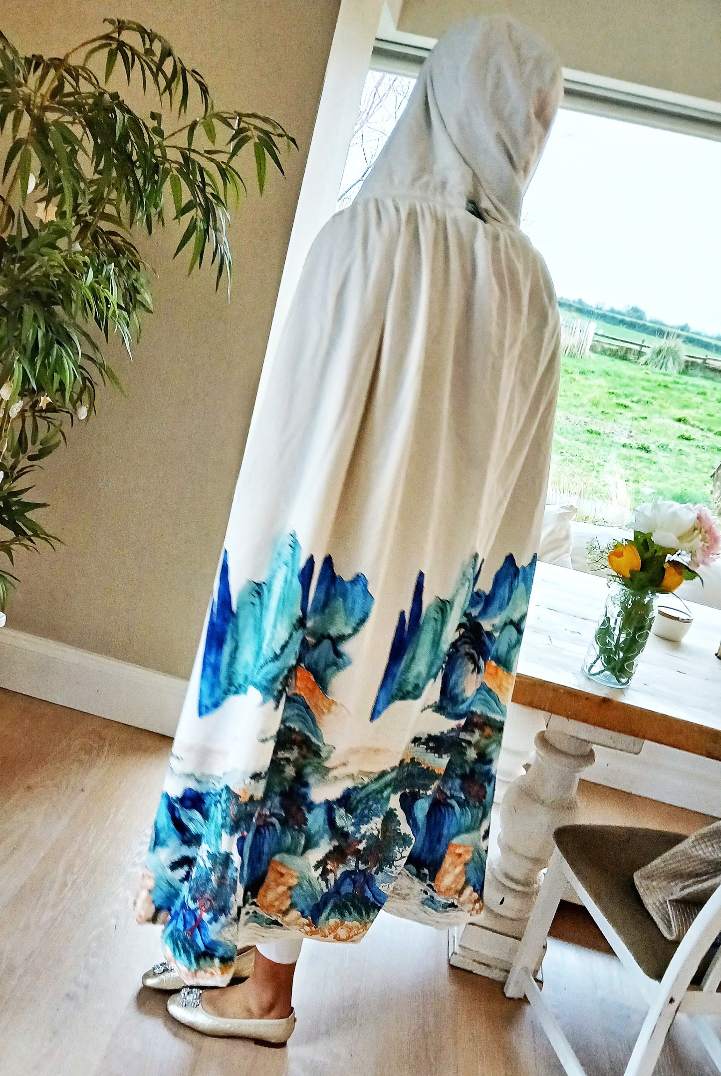 A Winter Favourite Unisex Thickened Vintage White Printed  Maxi over Cape with Hood Free Size