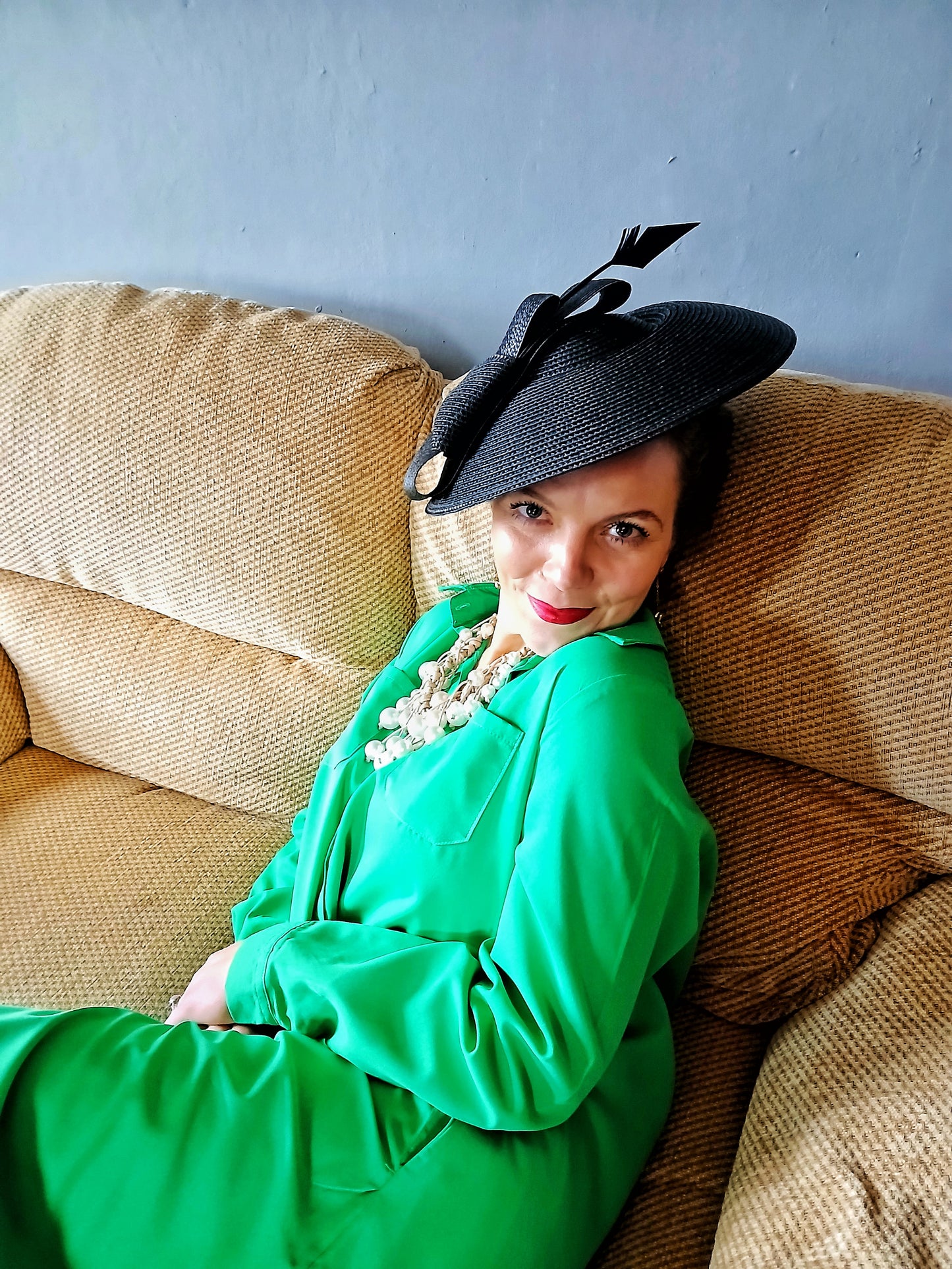 An Elegant “Saucer” Fascinator Hat By Max Alexander of Australia - Black
