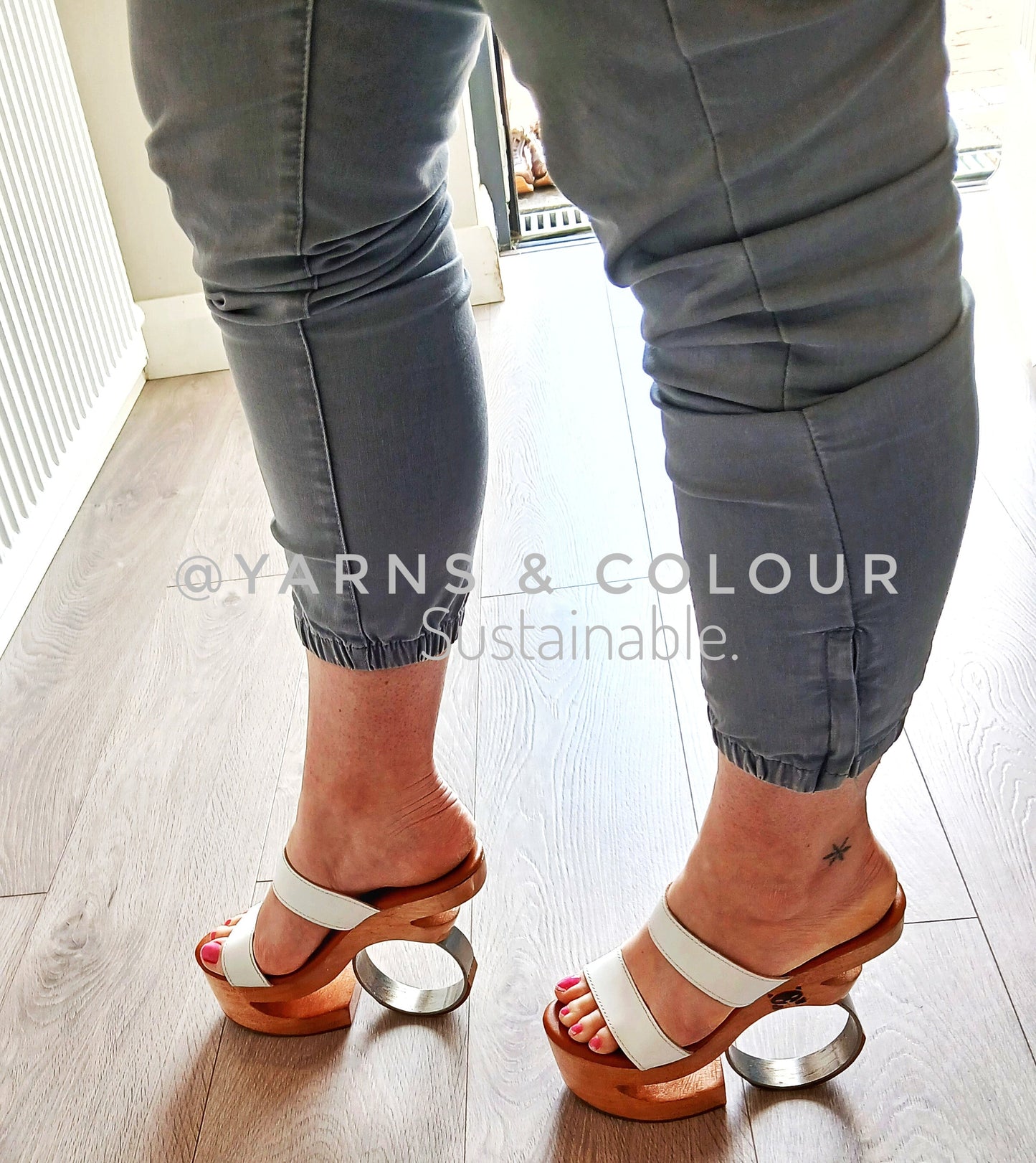Metal: Round Iron Heels Wooden clog Platform, Show Stopper, White leather Strap