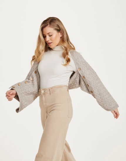 True Irish Aran 100% Hand knitted Wool Glenbeigh Aran Gorgeous Cosy ladies Cape - Oat