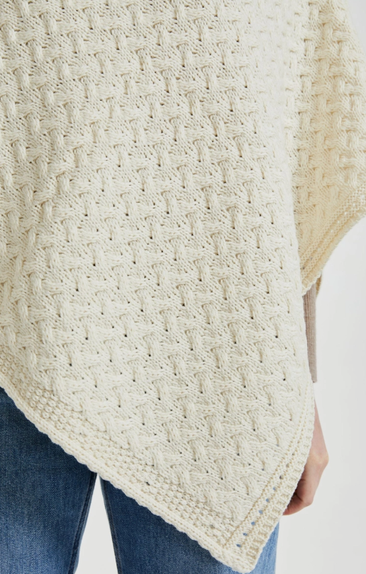 IRISH GLENBEIGH ARAN  Pure 100% Irish Wool CAPE - CREAM - One size