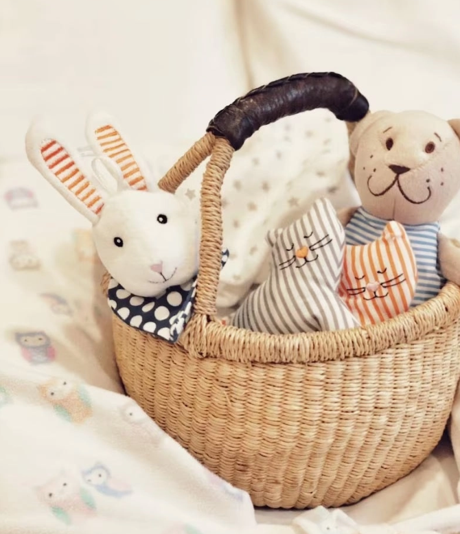 Small and Cute Plain Natural Raffia  African Ghana Handmade Bolga Basket Leather Handle |Dye Free |7"-9"